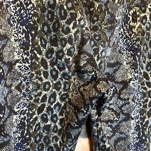 5 for $25🔥XS Cheetah Print Multi-Color Leggings - Picture 5 of 7